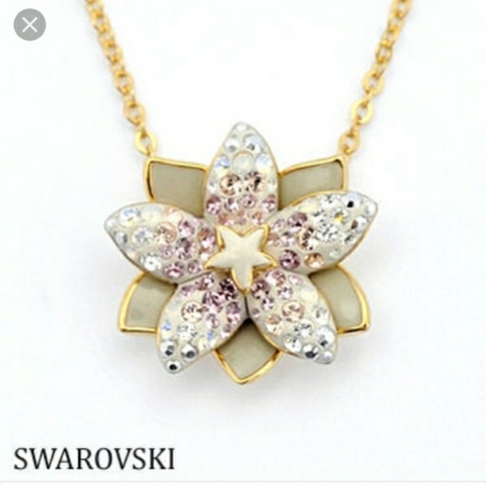 ISO Louella swarovski pendent necklace